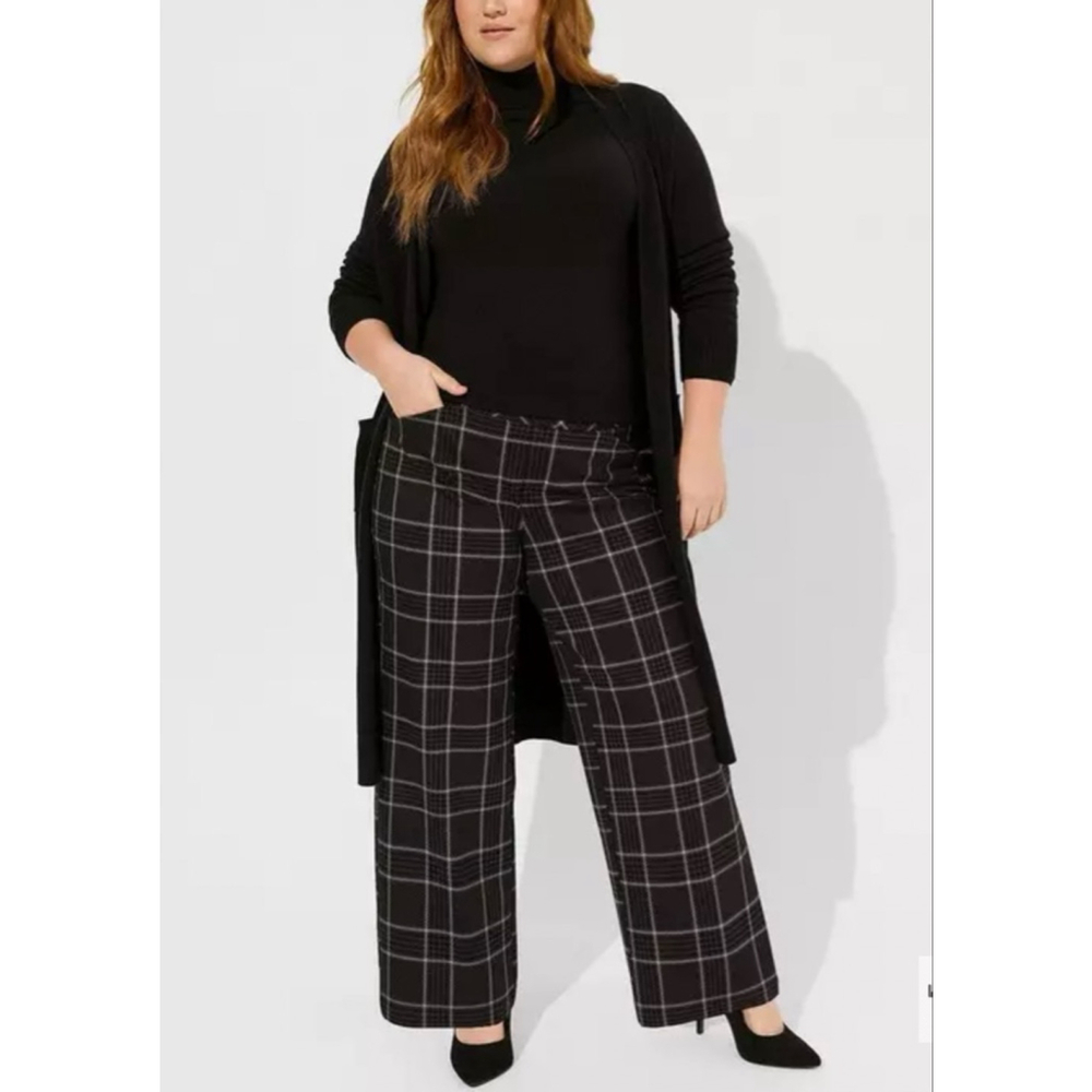 Torrid Black, Gray & White Pull On Pixie Wide Leg… - image 1